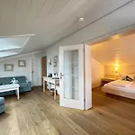 アドラー 4*